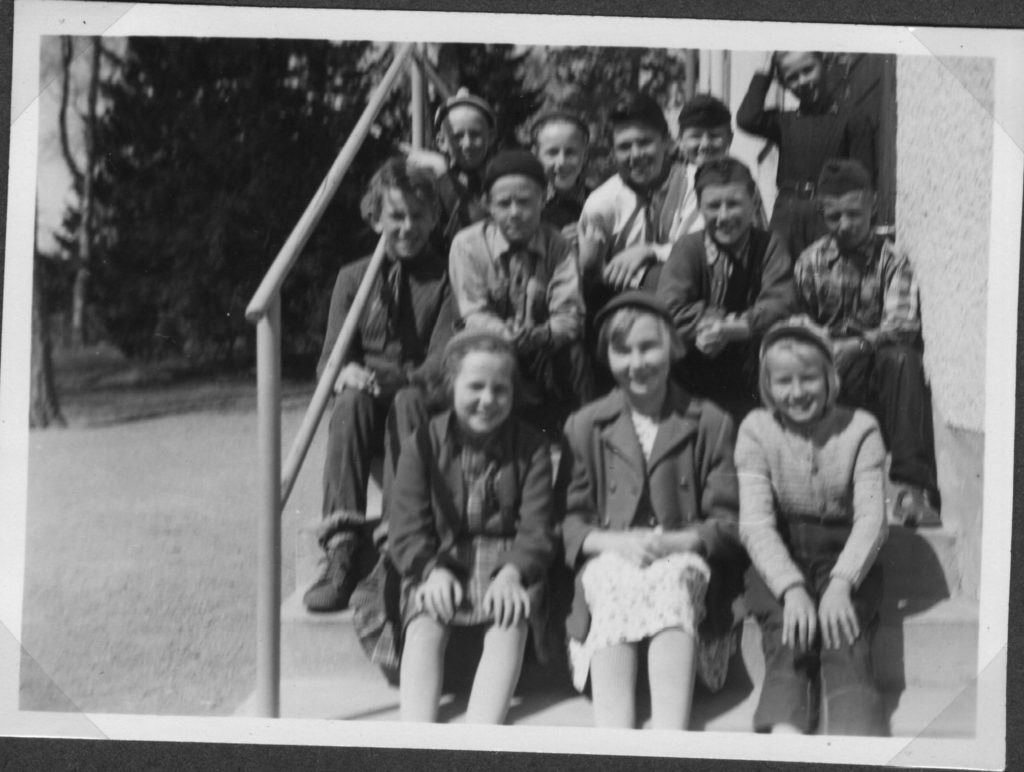 086. Skolbarn 1955-1956.  Ur familjen Börjemalms arkiv.
© familjen Börjemalm.
