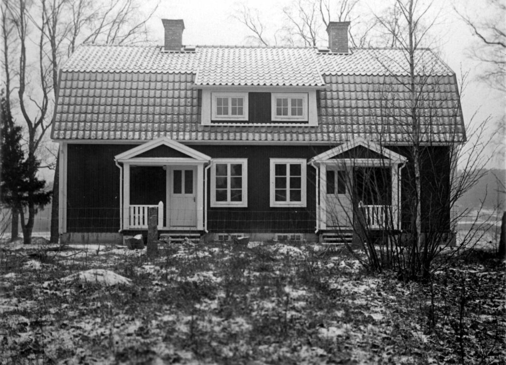 008. Lärarbostaden 1929.  Ur familjen Börjemalms arkiv.
© familjen Börjemalm.