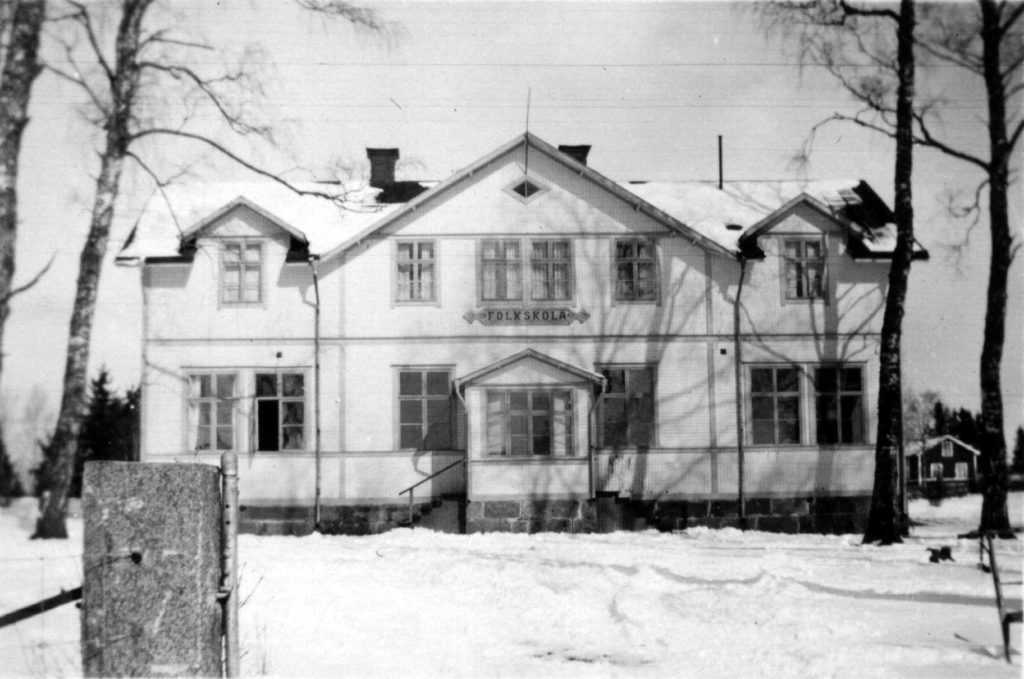 009. Bergby Skola 1929. Ur familjen Börjemalms arkiv.
© familjen Börjemalm.