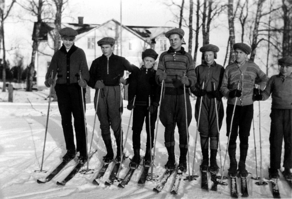 023. Fortsättningsskola 1931-1932. Ur familjen Börjemalms arkiv.
© familjen Börjemalm.