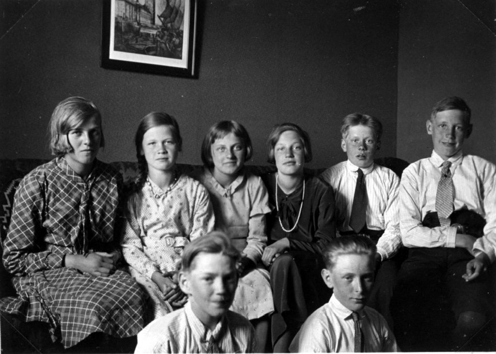 028. Avgångsklass 1932. Ur familjen Börjemalms arkiv.
© familjen Börjemalm.