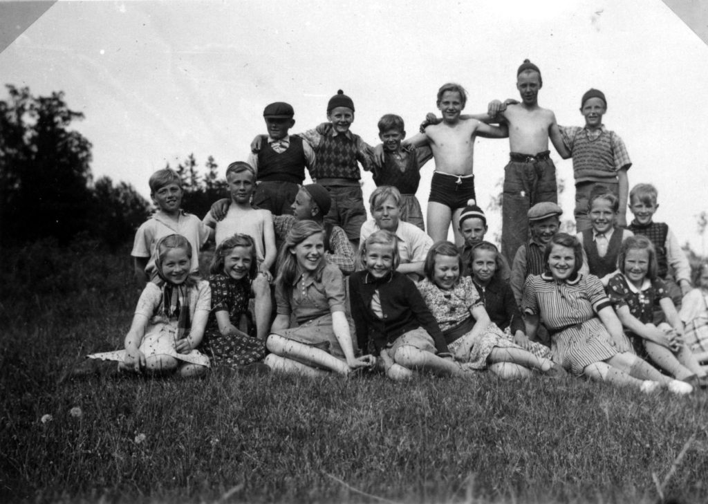 052. Utflykt till Bergboö 1943. Ur familjen Börjemalms arkiv.
© familjen Börjemalm.