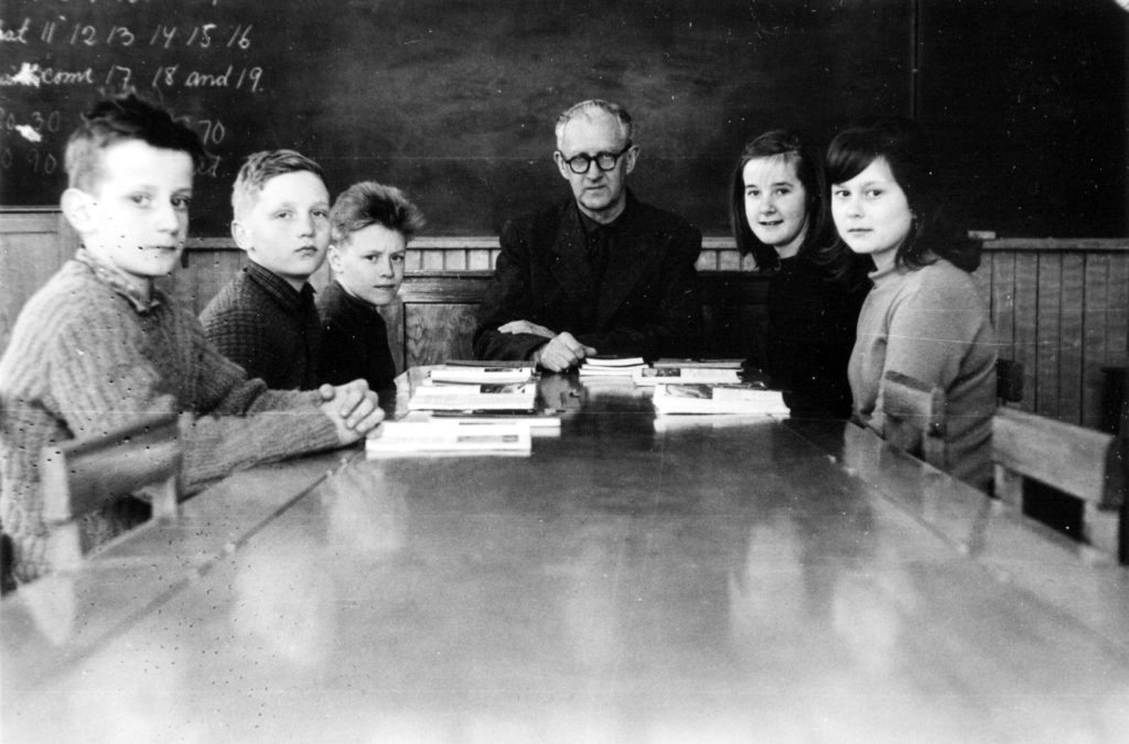 099. 6:e klass 1960. Ur familjen Börjemalms arkiv.
© familjen Börjemalm.