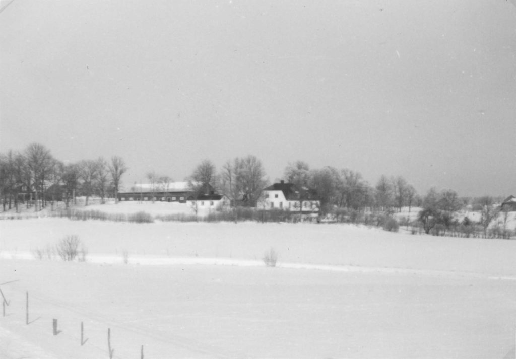 106. Bergby Gård. 1960. Ur familjen Börjemalms arkiv.
© familjen Börjemalm.