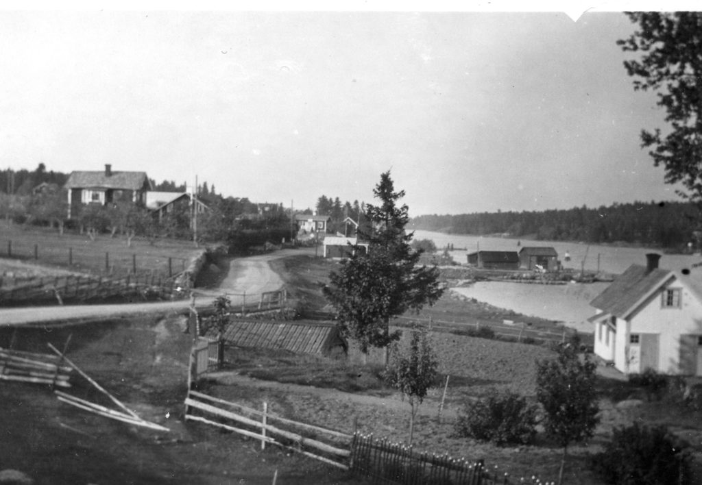 117. Trästa. Sannolikt 1929. Ur familjen Börjemalms arkiv.
© familjen Börjemalm.