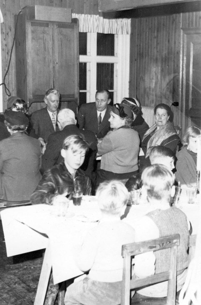 147. Valborgsmässoafton 1956. Ur familjen Börjemalms arkiv.
© familjen Börjemalm.