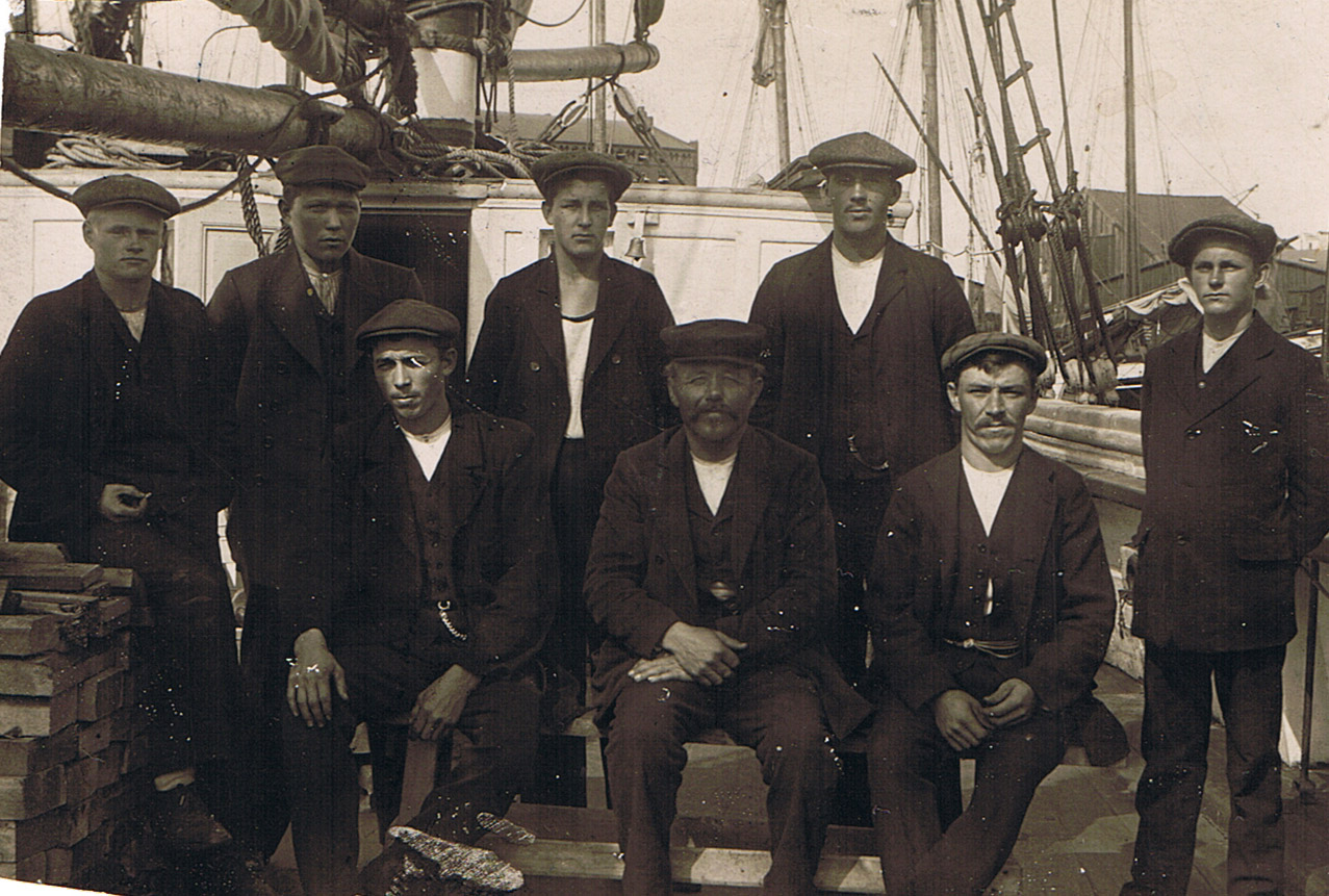 Besättningen på Skonertskeppet Viking 1912